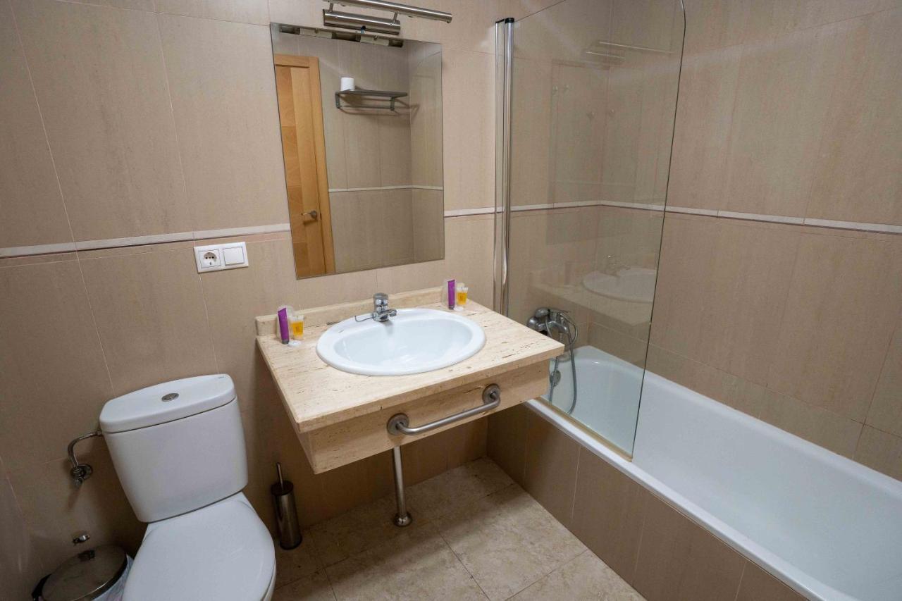 Hotel Sierra De Huesa Екстер'єр фото
