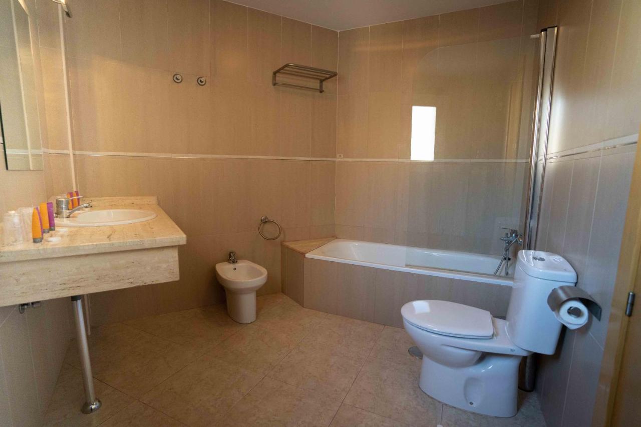 Hotel Sierra De Huesa Екстер'єр фото